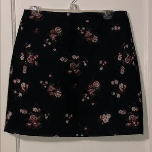 Floral mini skirt